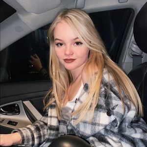 Meet your Posher, Clare